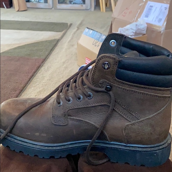 Work boots - Picture 3 of 4